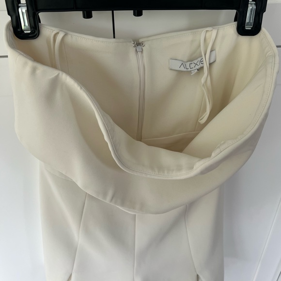 Alexis Mini Romper, size M - Picture 3 of 4